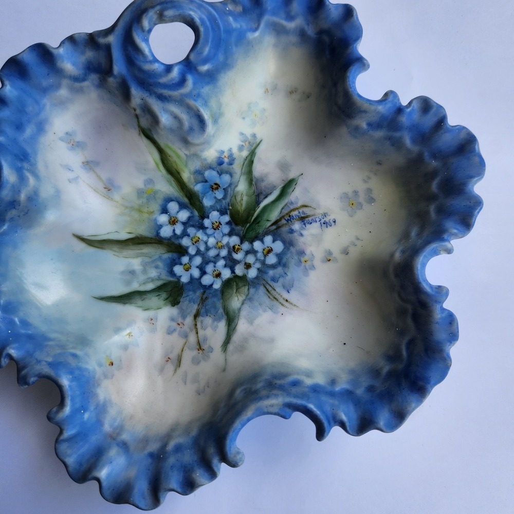 Vintage Wanda Pearson Signed 1989 Hand Painted Forget Me Not Porcelain Dish